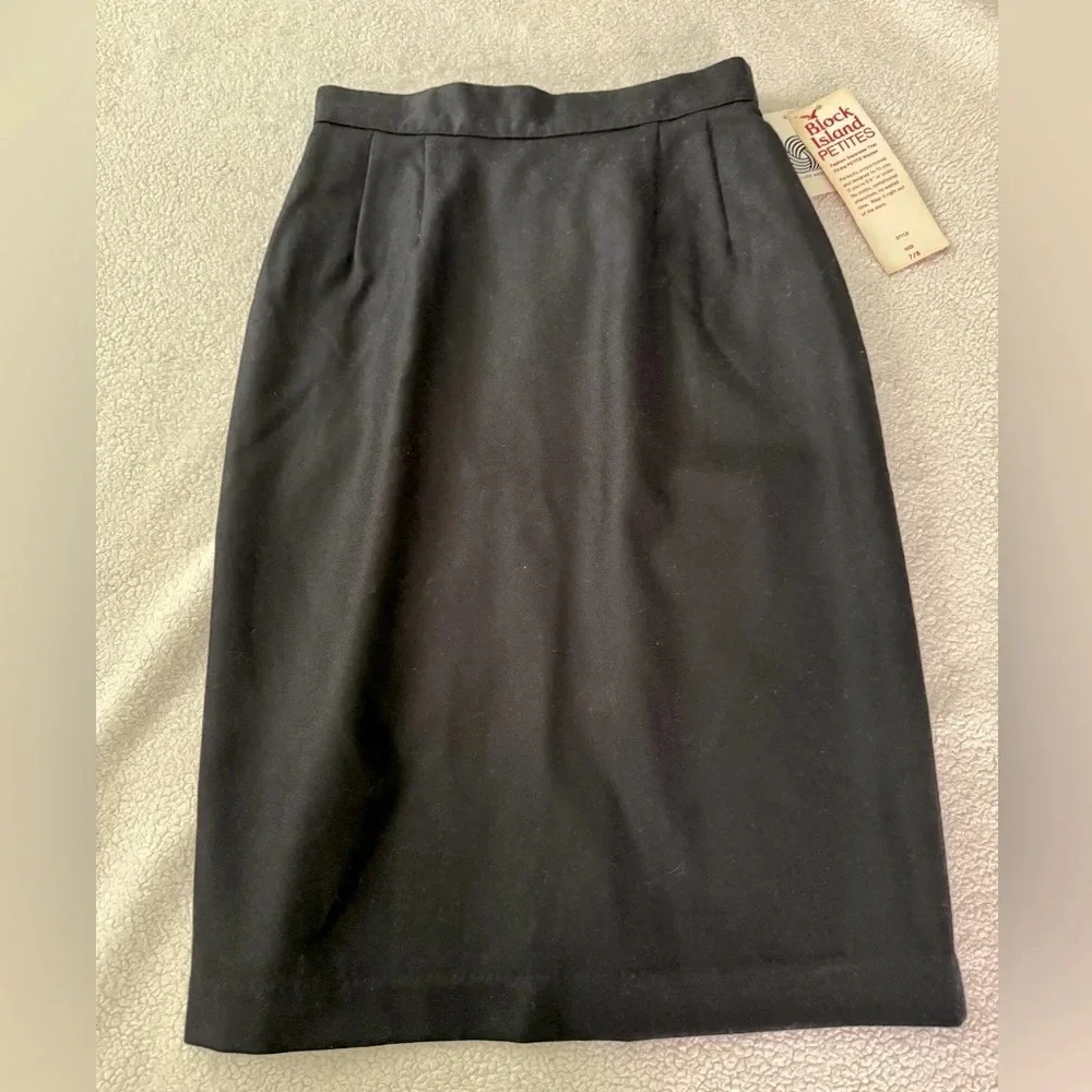 NWT Block Island Petites 7/8 Black 100% pure wool lined pencil skirt